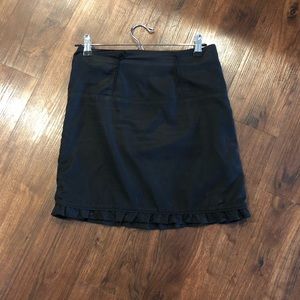 🌟 Banana Republic Black Skirt with Ruffle Trim